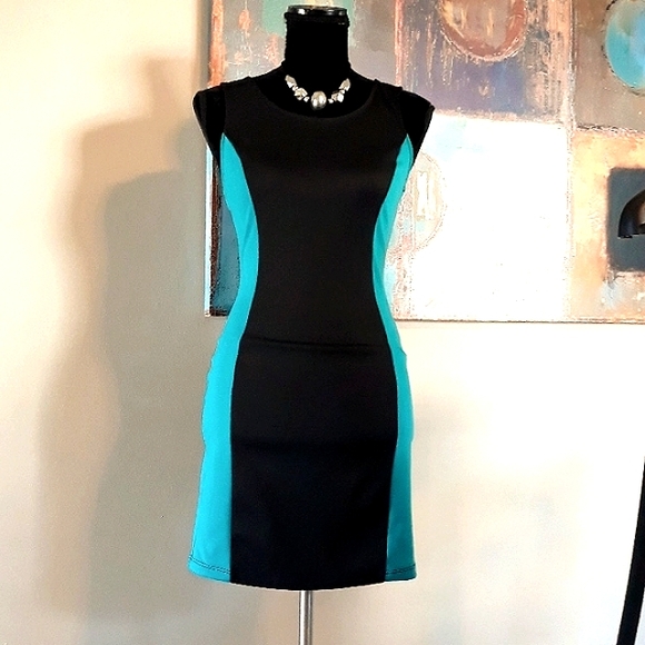 Guess Turquoise & Black Tank Scoop Neck Bodycon Dress Size M/M/ NWOT - Picture 5 of 12